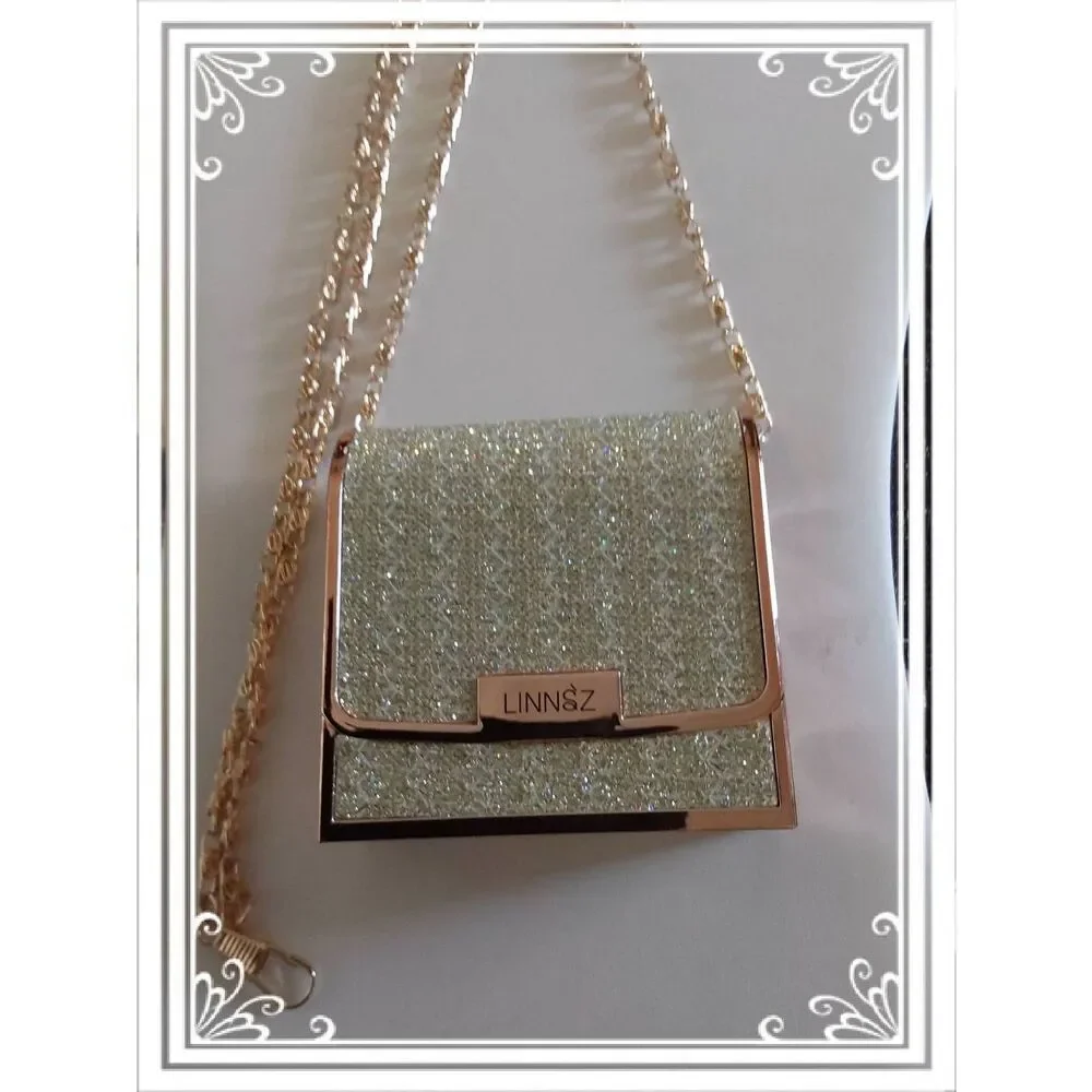 Linnsz Small Gold Glitter Metal Purse with (3) Lipsticks & Holders